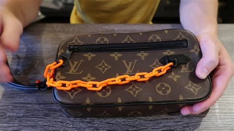 Louis Vuitton Pochette Volga Virgil Close up! 